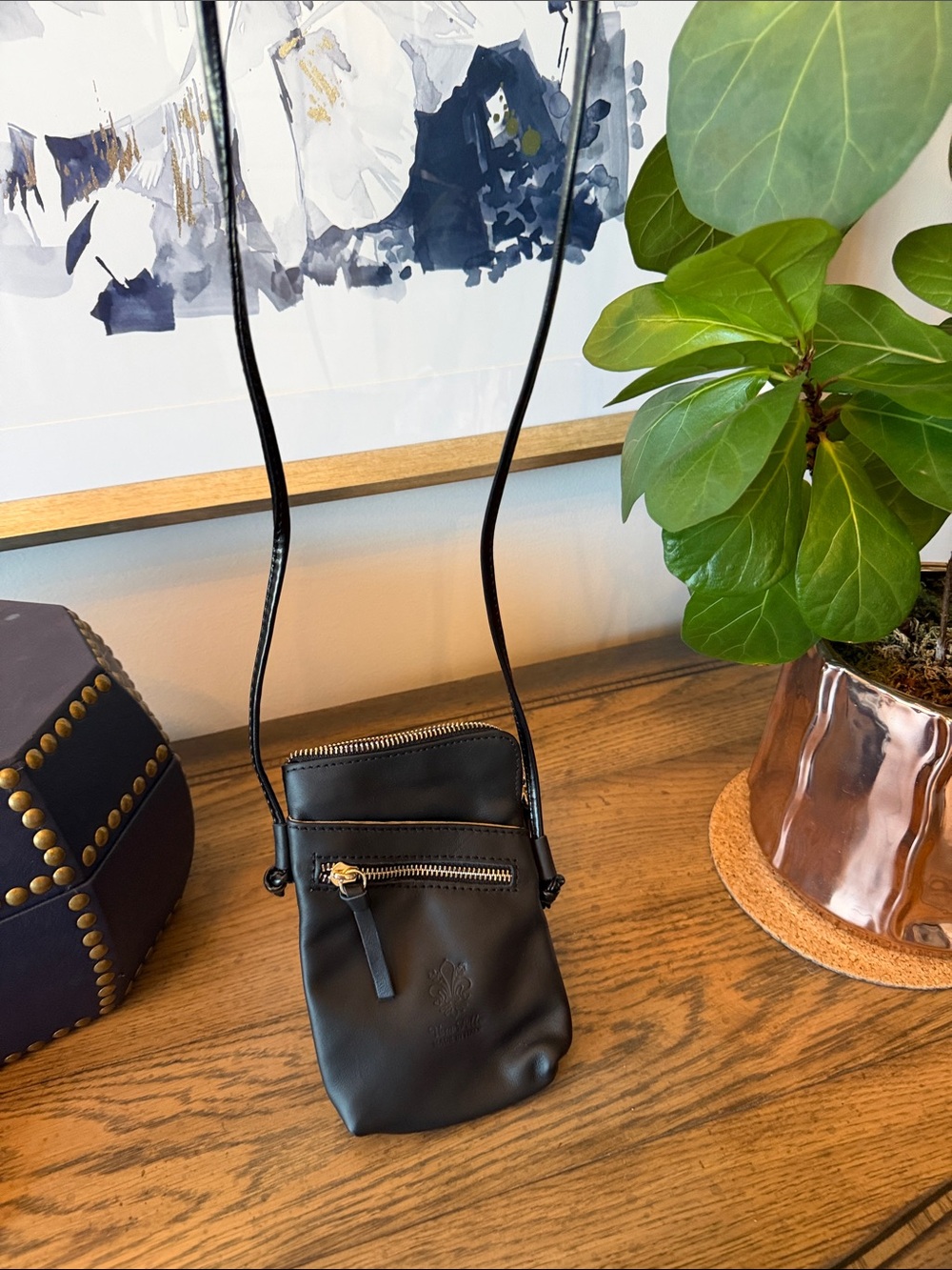 Vera Pella Leather Crossbody Phone Pouch - Black made in Italy